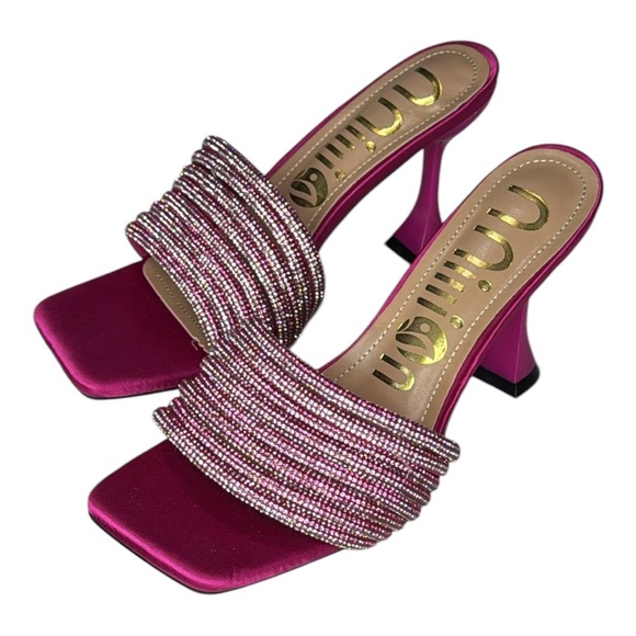 Source Unknown Pink and Silver Heels with Sparkly Strap New - Picture 1 of 9